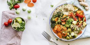 Nourish bowl with quinoa and steamed veggies